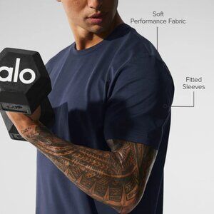 Alo Conquer Reform Crewneck Short Sleeve Athletic Navy Size S